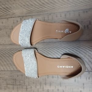 Size 7 1/2 Andiamo Shoes